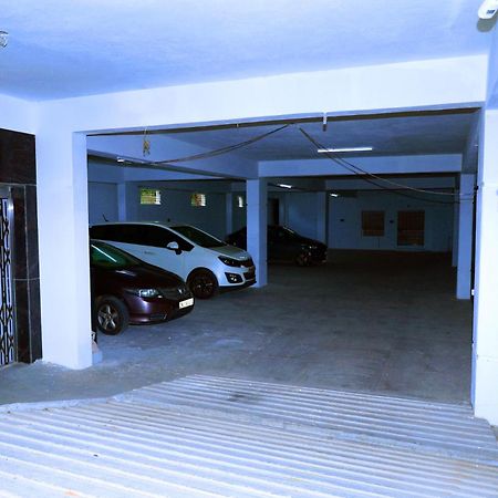 Sri Nilayam Inn Тирупати Экстерьер фото